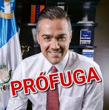 El ex diputado Luis Hernández Azmitia de FCN Nación, conocido en los saunas  gays como "La Wicha Azmitia", todavía sigue prófugo porque lo protege la  casi difunta consuelo porras.