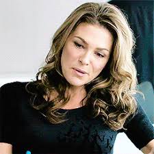 They meet when reese and finch help save her when the machine gives them her number. Team Doctor Mechanic Joaniestubbs I Know It S Bad But Come On It S