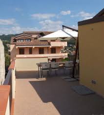 Della superficie lorda complessiva di mq.141,00 il fabbricato e mq.116 la corte. Casa Vacanze Capo D Orlando Codice Cd25