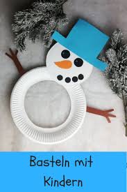 Der herbst, winter und natürlich die vorweihnachtszeit lockt uns alle wieder an den basteltisch. Mit Kindern Basteln Schneemanner Aus Papptellern Basteln Weihnachten Basteln Weihnachten Papier Weihnachtszeit Basteln