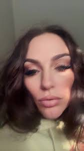 Melissa Fera's Instagram, Twitter & Facebook