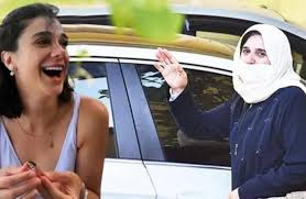 Mustafa kandıralı ve diğer tanıdıklarınla iletişim kurmak için facebook'a katıl. Katile Yardim Eden Oldu Mu Pinar Gultekin In Annesi Kameralara Baktim Tek Kisi Degil Tele1