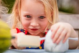 Al wie de kinderen van Kimberley kent… Mondje toe tegen Nathan en Victor  die elk een eigen dubbele werkriem cadeau krijgen met kerst 🤫 Super mooi  en kwalitatief voor weinig geld. Ga