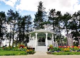 Green spring gardens park also has a restored 18th century manor house with gazebo and a wooded stream valley with wedding information & tips. The Annandale Blog So You Are Engaged Now What Find A Wedding Venue