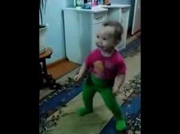 скачать бесплатно песню я мишка гумми бер на русском Ya Mishka Gummi Ber Devochka Ocharovatelno Tancuet Youtube