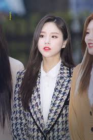 Pin By Flying Kimonos On Loona Kpop Girls Aesthetic Girl Girl