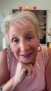 Joan Ayers (@thekindmama)