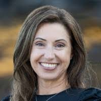 Renee Maine's Instagram, Twitter & Facebook