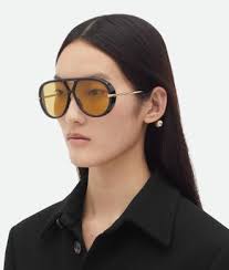 Mango Sonnenbrille mit rechteckigem Brillengestell schwarz
