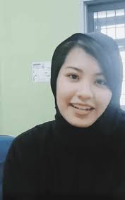 Pasangan kekasih selebriti, janna nick dan dini azan schatzmann menjadi perhatian warganet di instagram apabila mereka berkongsikan lagu mereka kepada umum. Video Perli Cara Bertudung Janna Nick Individu Ini Dikecam Bawangrians Kisah Dunia