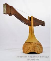 Simak alat musik tradisional asli indonesia yang tak hanya terkenal di tanah air tapi juga. Alat Musik Popondi Atau Talindo Tolindo Asal Daerah Toraja