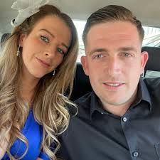 Hello, Can someone please let me know the name of the chap who collects  rubbish/clearance etc from the village. I have used him before but cannot  find any contact details or remember