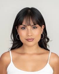 Aida Mayo's Instagram, Twitter & Facebook