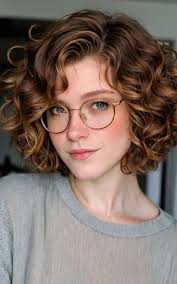 25 Beautiful Curly Bob Hairstyles To Rock This Year