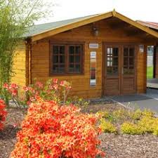 Das Gartenhaus Hawaii Hat Ein Mass Von 500 X 500 Cm Und Hat Eine Wandstarke Von 45 Mm Es Eignet Sich Ideal Als Sitzecke Garten Design Gartenhaus Partyhutte