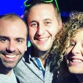 Le groupe français interprète leur morceau « ainsi va la vie » extrait de l'album « un air de rien » sorti en 2018. Trois Cafes Gourmands Music Videos Stats And Photos Last Fm