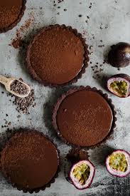 Tartelettes Choco Passion Chocolate And Passion Fruit Tartlets Fruit Tart Recipe Chocolate Fruit Passionfruit Recipes