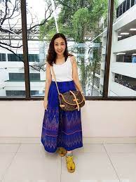 สาวหน าหวานผ ร กในการใส ผ าไทยเป นช ว ตจ ตใจอย าง ค ณแจ ส มาพร อมกระโปรงผ าไหมส น ำเง นแมทช ก บเส อกล ามด านบน เก ไปอ ก ให ว นเบา ๆ ของค fashion style pants