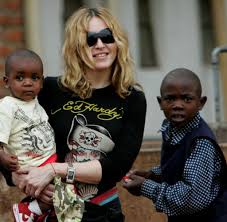 It was… • see 4,900 photos and videos on their profile. Malawi Arger Fur Madonna Wegen Ihres Adoptionsplans Welt