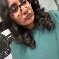 Hi! My name is Anna Fonseca and I am from Delran NJ. I will be majoring in  biology and am either