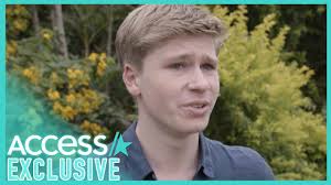 Bindi irwin tying knot in surprise wedding before lockdown measures at midnight. Robert Irwin Cries On Bindi Irwin S Wedding Day In Emotional Sneak Peek Of Her Wedding Exclusive Youtube