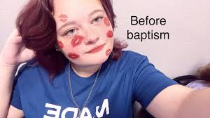 Hi guys 👋 I'm 35 years old I'm not an expert but I discovered I can paint  in December 2019 and just learning since then. I sell two angel paintings  before Christmas