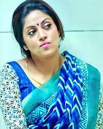 Nadhiya Nadhiya is an Indian actress who appears in Tamil, Telugu, and  Malayalam films. She made her debut in the 1980s and quickly became a  popular heroine, known for her elegance and