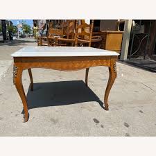 What a striking impact this little table makes. 1930s Italian Marble Brass Inlaid Coffee Table Aptdeco