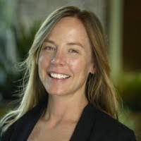 Leslie Whitaker's Instagram, Twitter & Facebook