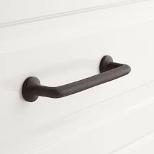 This style looks great when used to contrast detailed cabinetry work with simple hardware elements, or vice versa. Bronze Rustic Cabinet Pull Signature Hardware