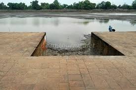 Kolam Segaran Waduk Mini Peninggalan Kerajaan Majapahit Di Mojokerto Teamtouring