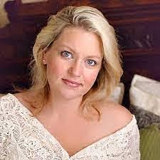 Carissa Cobert's Instagram, Twitter & Facebook