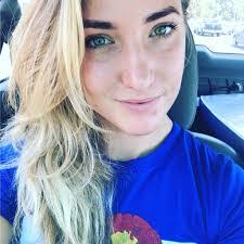 Kristina Hoyer's Instagram, Twitter & Facebook