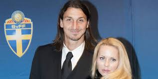 Ehemaliges gehalt bei la galaxy. Manchester United Zlatan Ibrahimovic Hat Typisches Weihnachtsgeschenk Fur Ehefrau Helena Seger Mopo De
