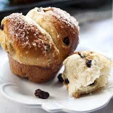 Sugar Crusted Raisin Brioche In 2020 Sweet Dough Homemade Bread Sweet Recipes