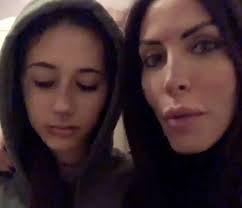 «ma l'hai preso a tua figlia?». L Ex Concorrente Del Grande Fratello Guendalina Tavassi E La Figlia 14enne Gaia Aggredite Cronache