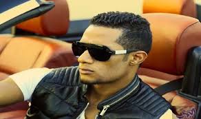 الفنان محمد رمضان يؤكد أنه بخير عقب الاعتداء عليه Mens Sunglasses Square Sunglasses Men Sunglasses