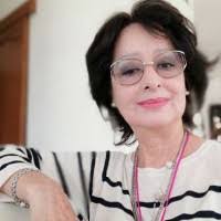 Carmen Saa's Instagram, Twitter & Facebook