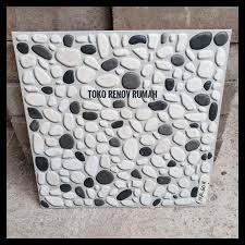 Jual Terbaru Keramik Teras 40x40 Almaria Motif Batu Kasar Keramik Garasi Lantai 1 Indonesia Shopee Indonesia