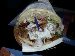 Recette de pide, recette pain arabe, roulé au fromage, viande hachée, pain farci, tarte. Sandwich Kebab Pain Maison Picture Of Le Saladin Montpellier Tripadvisor