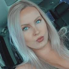 Deana Caldwell's Instagram, Twitter & Facebook