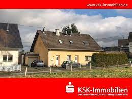 Die vielzahl an immobilienangeboten in waldbröl macht es für die zahlreichen interessenten beim hauskauf zur pflicht, sich gedanken über die wunschausstattung zu machenwer in waldbröl ein haus kaufen möchte, hat diesen entschluss oftmals auch wegen der großen und einladenden wohnfläche von 765000 qm getroffen. Haus Zum Verkauf 51545 Waldbrol Mapio Net