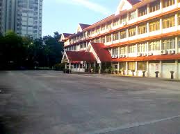 Bagi anda yang duduk berdekatan di kota damansara pasti sering mengalami masalah tidak tahu mahu makan apa. Fail Sekolah Menengah Kebangsaan Seksyen 4 Kota Damansara 05 Jpg Wikipedia Bahasa Melayu Ensiklopedia Bebas