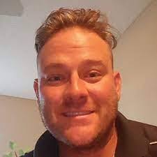 Kirk Barrows's Instagram, Twitter & Facebook