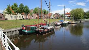 Pro jednotlivé druhy povrchů existují označení, důležitá pro architektonické a stavební aplikace. Teplota Vody V Nemecko Nyni A Po Cely Rok