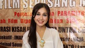 Pilihan model gamis nya pun sangat beragam yang tentunya mampu menunjang penampilan kaum wanita. Lama Tak Muncul Instagram Paramitha Rusadi Dibanjiri Ucapan Belasungkawa Netizen Ada Apa Tribunnews Com Mobile