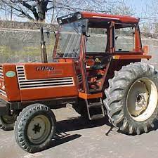 Telaio interno cabina a 4 montanti, tergicristallo elettrico anteriore, 2 specchi retrovisori, 2 porte regolate da molle a gas, vetri temperati. Cabine Per Trattori Marca Fiat Serie 90 Da Serie 55 A Serie 140