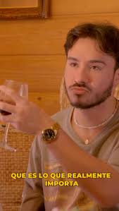 Algo que nos define como casa productora es esa “cultura” y ese ambiente  familiar que formamos en cada una de nuestras producciones., Tratamos de ir  mejorando poco a poco y crecer como profesionales y ...