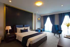 Spa, xông hơi, hồ bơi, phòng tắm riêng, đồ ăn tại nhà hàng khách sạn, nhâm nhi thức uống tại quầy bar. 5 Khach Sáº¡n Gáº§n San Bay Tan SÆ¡n Nháº¥t Cháº¥t LÆ°á»£ng Tá»'t Ä'á»ƒ LÆ°u Tru Khi Du Lá»‹ch Tp Hcm Viá»‡t Nam Má»›i