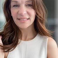 Carmela Farris's Instagram, Twitter & Facebook